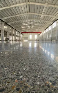 کفسابی اصفهان پله  بتن موزائیک سنگسابی گلیزینگ بتن