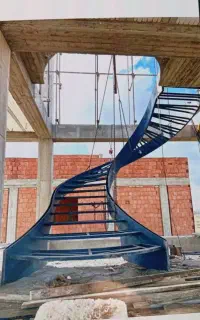 صنایع پله گرد و درب ویلایی