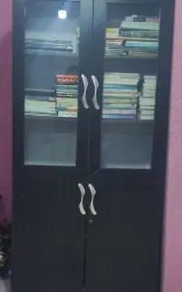 قفسه و کتابخانه با درب شیشه ای