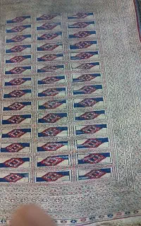 یک عدد زیرپای دو عدد قالچیه