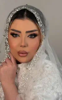 میکاپ و کاشت  ناخن