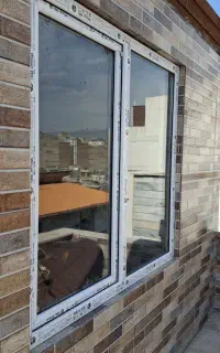 نصب و تعمیر درب و پنجره ی پی وی سی
