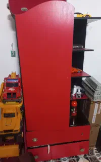 کمدنوجوان و میزکامپیوتر