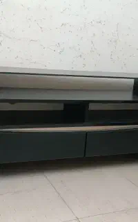 میز تلویزیون در حد نو
