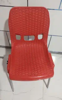 صندلی پلاستیکی شرکت ناصر