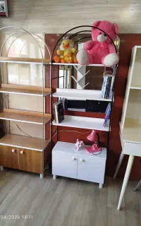 کتابخانه و قفسه