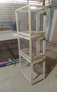قفس چوبی