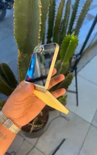Samsung Galaxy Z Flip6  256GB  RAM 12GB