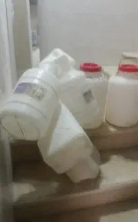 چند عدد ۲۰لیتری ۱۰ لیتری حلب عسل  حلب پنیر