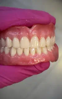 دندان مصنوعی متحرک