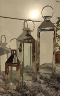 فانوس کنار سالنی خارجی