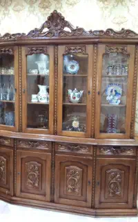 ویترین سلطنتی ۴درب چوب گردو برای مشکل پسندان