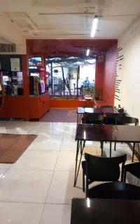 استخدام صندوق دار کافه و سالندار خانم