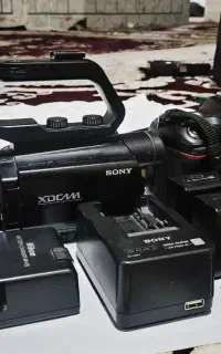 دو عدد دوربین عکاسی و فیلمبرداری