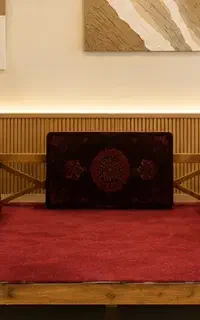 تخت سنتی خیلی زیبا