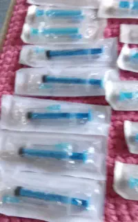 35عدد سورنگ استفاده نشده و یک سروم ا نو