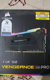 رم گیمینگ ۱۶ گیگ کورسیر DDR4 پلمپ