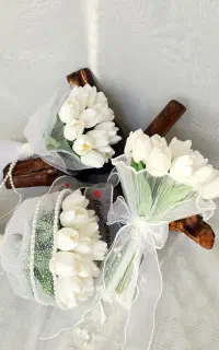 دسته گل عروس لاله پیونی