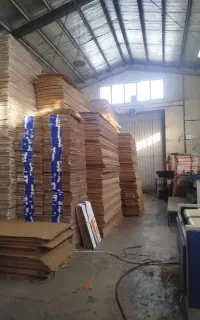 استخدام کارگر کارتن سازی