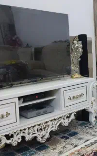 میز تلویزیون در حد نو