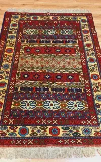 ذرع و نیم دستباف گل ابریشم خراسان