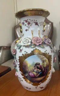 گلدان گل برجسته