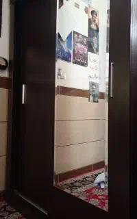 کمد لباسی و تخت و تشک با دوتا کمد دوطرف
