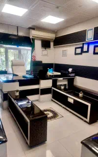 راننده با مزدا دوهزار