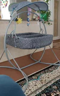 گهواره دوقلو فلزی ودوعدد روروئک کاملآ سالم