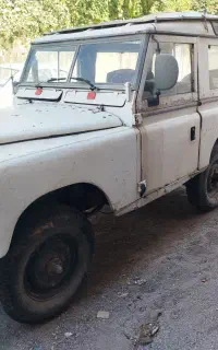 لندرور دیفندر مدل ۶۷