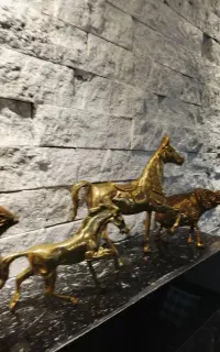 مجسمه برنج(برنز)