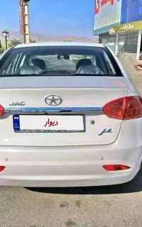 جک J4 مدل۱۴۰۴
