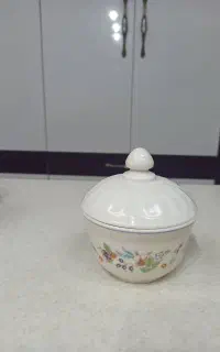 کپ و زیر کپ آرکوپال ویکتوریا و قندان  و قوری چای
