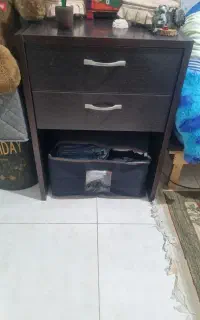 کمد و پا تختی