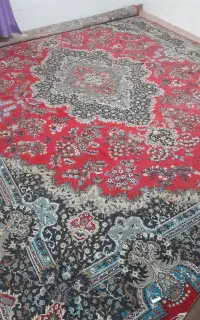 یک عدد قالی با قیمت مناسب