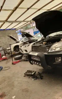 خدمات تعمیر انواع ماشین های ایرانی چینی و خارجی