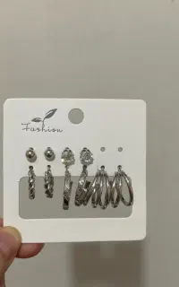 گوشواره پکی و گردنبند مرواریدی