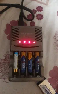 دستگاه شارژ باطری
