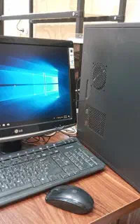 کیس و مانیتور کامپیوتر