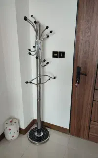 چوب لباسی ایستاده