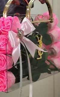 کادو دسته‌گل عروس.گل لاله روبانی باکس پولی و..