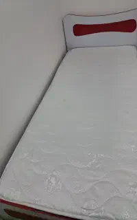 تخت خواب ودوشک
