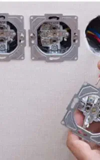 رفع خرابی برق و نصب آیفون و شیرآلات و رادیاتور