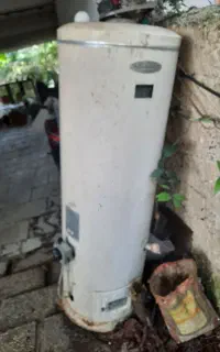 ابگرم کن گازی ایستاده