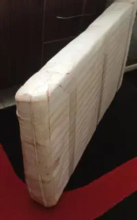پشتی