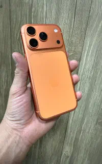 آیفون 17pro مشابه آکبند