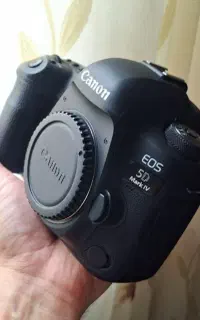 دوربین canon 5D iv