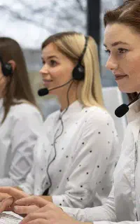 کال سنتر تلفنی باحقوق ثابت و مزایا