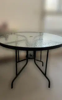 میز دایره ای