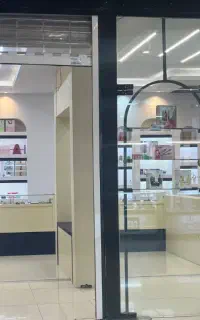 ویترین لوازم آرایشی